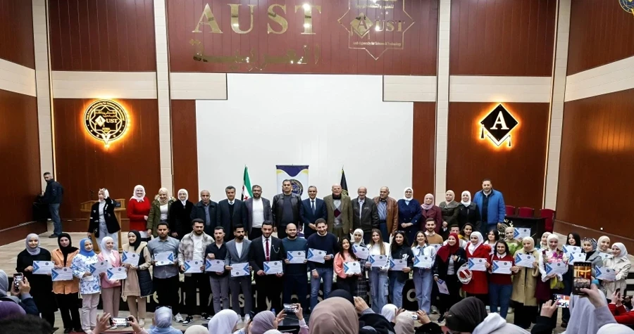تكريم الطلبة الاوائل لجميع الكليات من العام الدراسي 2023-2024