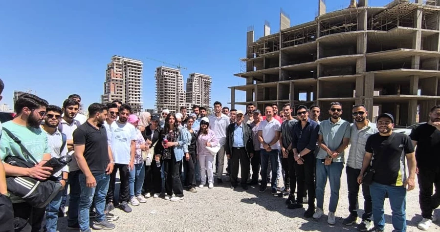 طلاب هندسة جامعة الجزيرة يزورون مشروع ماروتا سيتي
