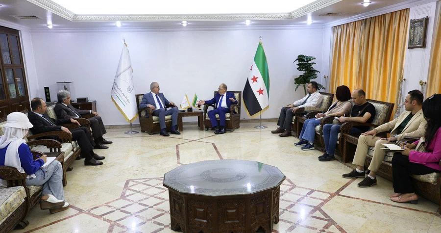 وزير التعليم العالي والبحث العلمي يبحث مع وفد "الجامعة الدولية الخاصة" آفاق تطوير التعليم الجامعي والبحث العلمي