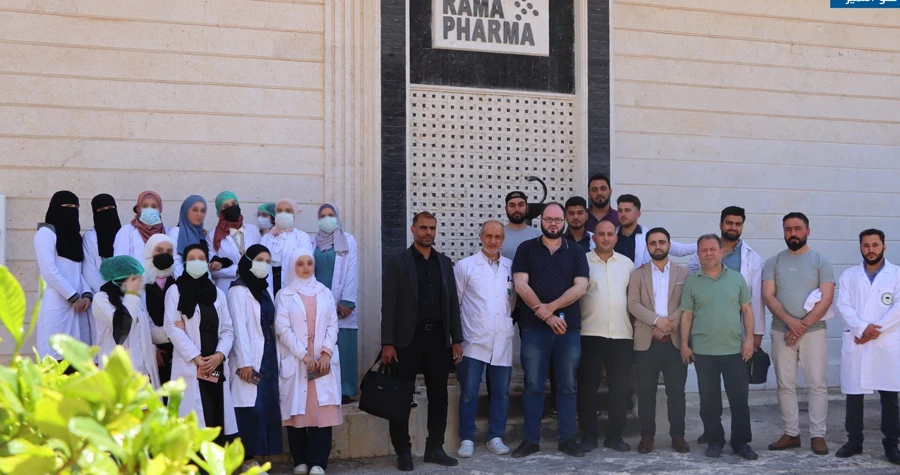 طلاب صيدلة جامعة الشمال الخاصة في زيارة علمية إلى معمل "راما فارما" للأدوية