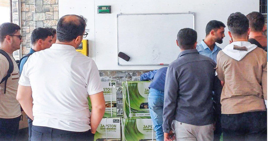 طلاب هندسة الميكاترونيك يطلعون على أحدث تقنيات الطاقة الشمسية