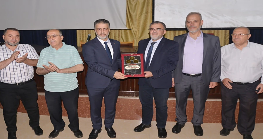 حفل تكريم الطلاب المتفوقين في كلية طب الأسنان بجامعة حلب