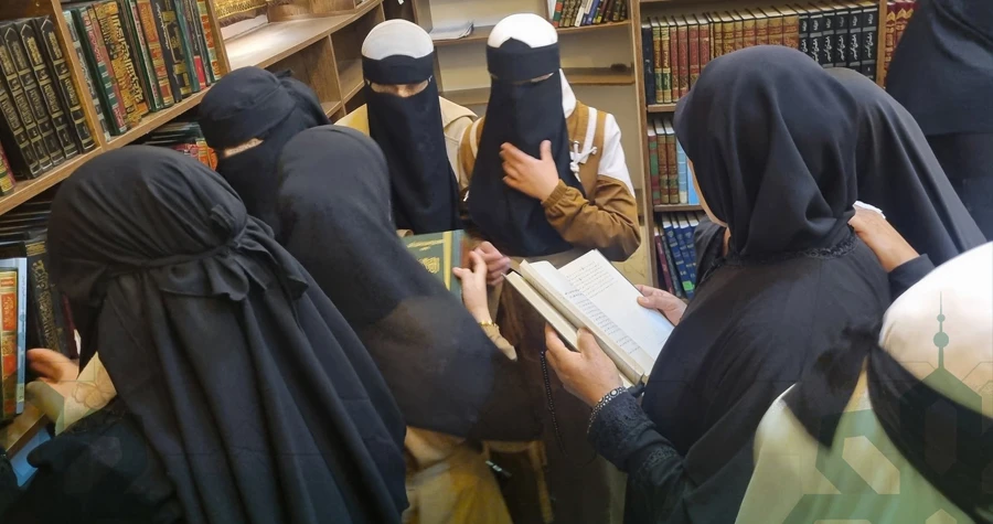 طالبات معهد بلال بن رباح في رحاب الجامعة الإسلامية