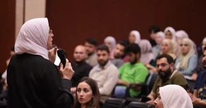 ورشة تفاعلية من تنظيم كلية الهندسة المعلوماتية حول الذكاء الاصطناعي