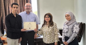 جامعة الجزيرة الخاصة تكرّم طالبي هندسة معلوماتية لمبادرتيهما في نقل الخبرات العملية لزملائهما