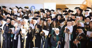 جامعة قرطبة الخاصة بحلب تحتفل بتخريج دفعة جديدة من طلابها