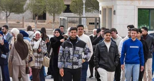 جولة تعريفية للطلبة المستجدين في جامعة القلمون في مدينة ديرعطية