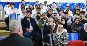 كلية الطب البشري ترحب بطلبتها الجدد وتستعرض مسارهم الأكاديمي والسريري