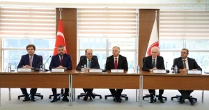 الوزير الحلبي يبحث تعزيز التعاون الأكاديمي مع جامعة Hacettepe التركية