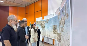 إبداعٌ يتحول إلى مشاريع… مناقشة مشاريع تخرج طلبة كلية التصميم والفنون التطبيقية بجامعة اليرموك